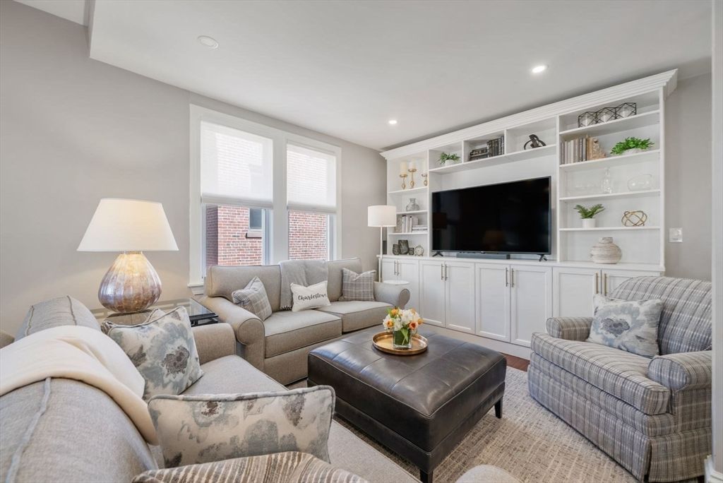 Photo of 36 Mount Vernon Street #3, Boston, MA 02129 (MLS # 73503049)