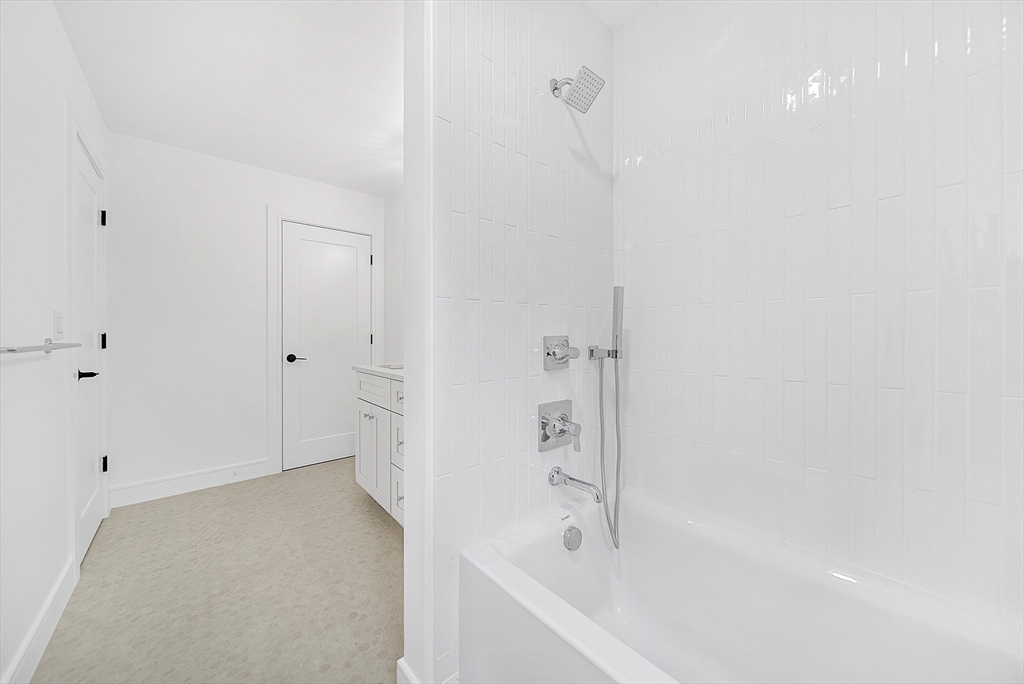 Natick, Massachusetts 01760, United States, 6 Bedrooms Bedrooms, ,6 BathroomsBathrooms,Residential,Active,245743