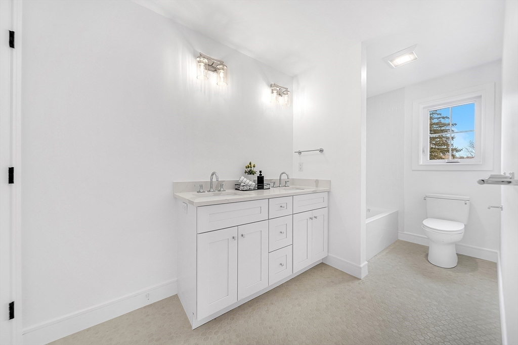 Natick, Massachusetts 01760, United States, 6 Bedrooms Bedrooms, ,6 BathroomsBathrooms,Residential,Active,245743