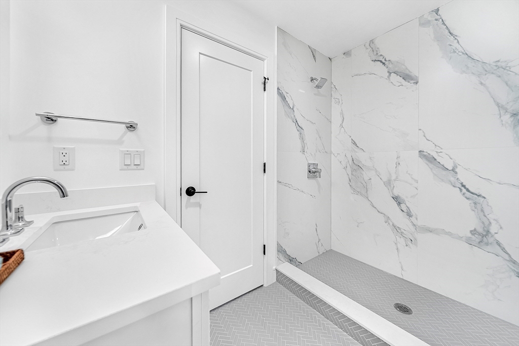 Natick, Massachusetts 01760, United States, 6 Bedrooms Bedrooms, ,6 BathroomsBathrooms,Residential,Active,245743