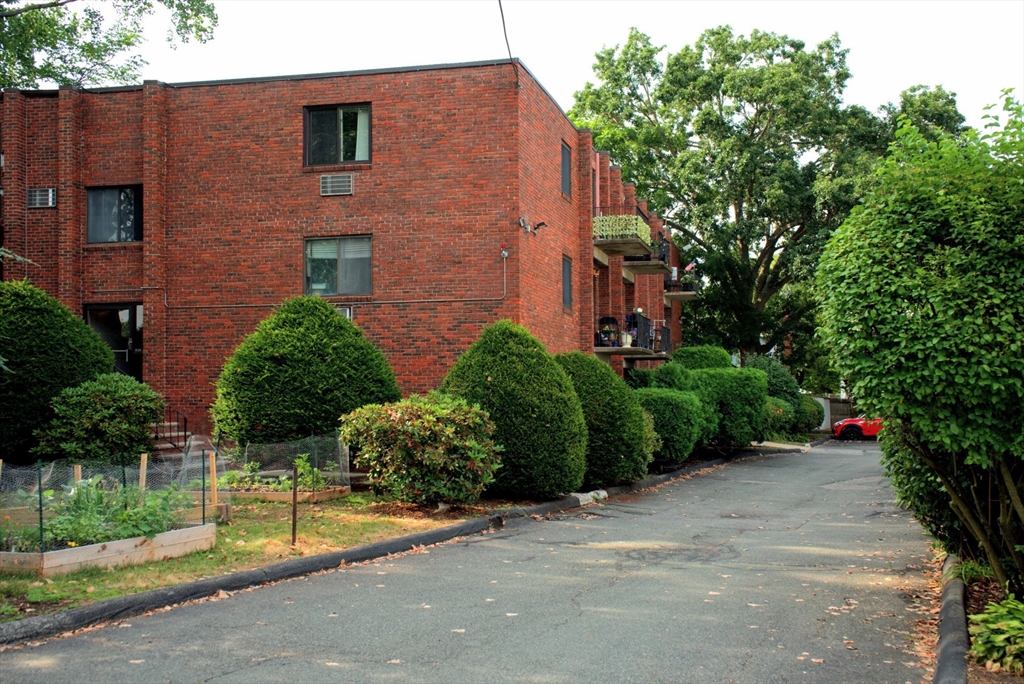 103 Newman Rd 1