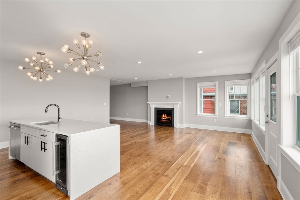 176 Winthrop Shore Dr 1