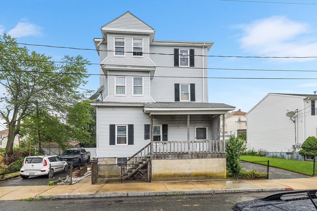 26 Marchand St