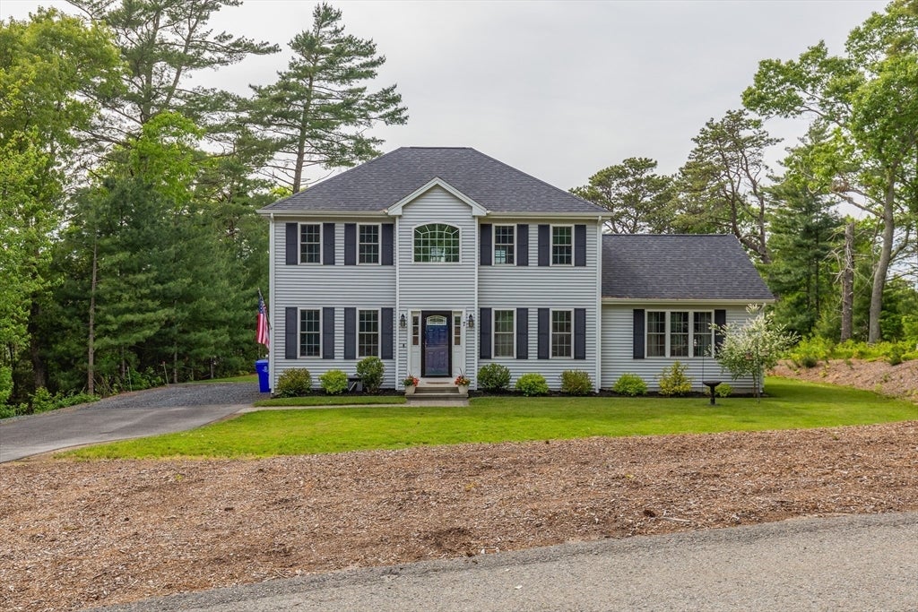 7 Great Pines Dr
