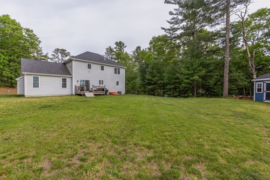 7 Great Pines Dr