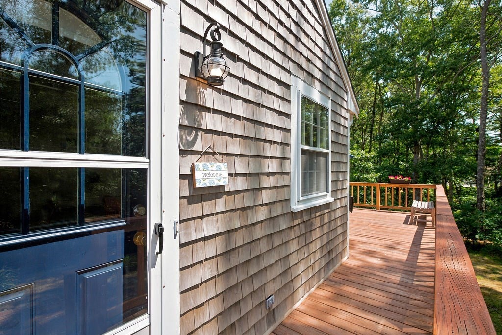 68 Long Hill Rd