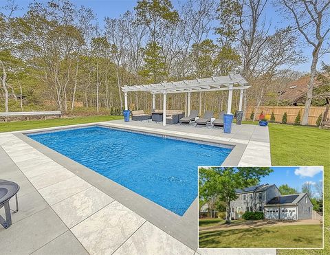 Photo of 105 Whalers Walk, Edgartown, MA 02539 (MLS # 73503128)