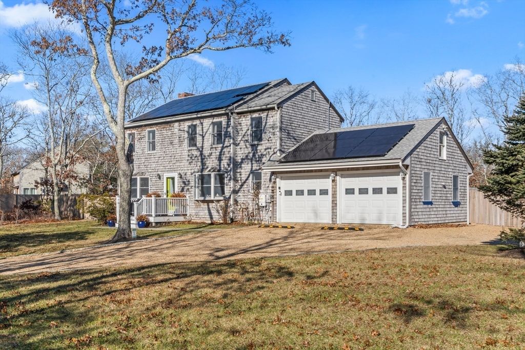 Photo of 105 Whalers Walk, Edgartown, MA 02539 (MLS # 73503128)