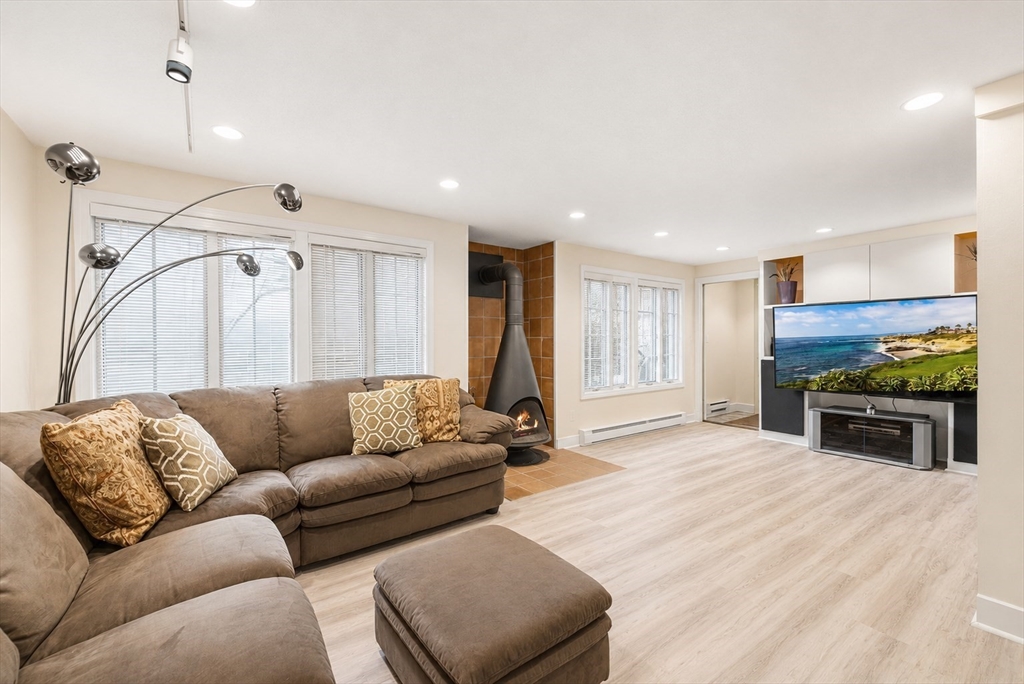 27 Randy Rd