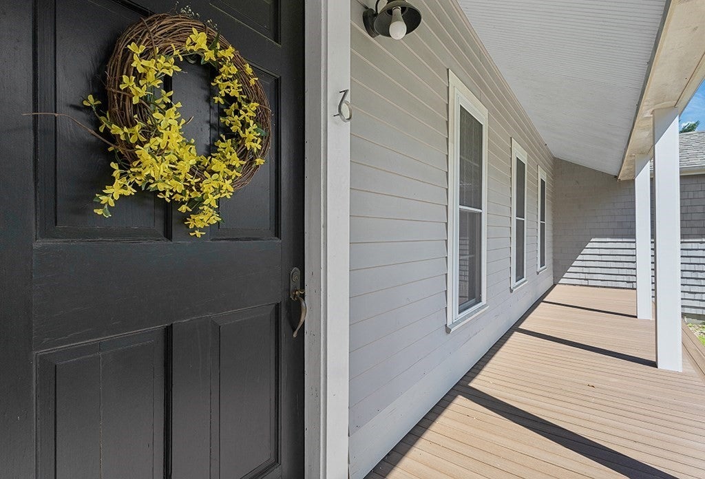 6 Pine St, Medfield, MA Photo #3