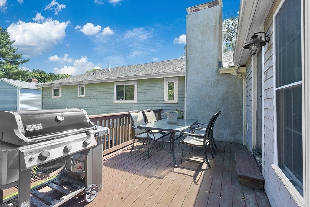 6 Pine St, Medfield, MA Photo #30