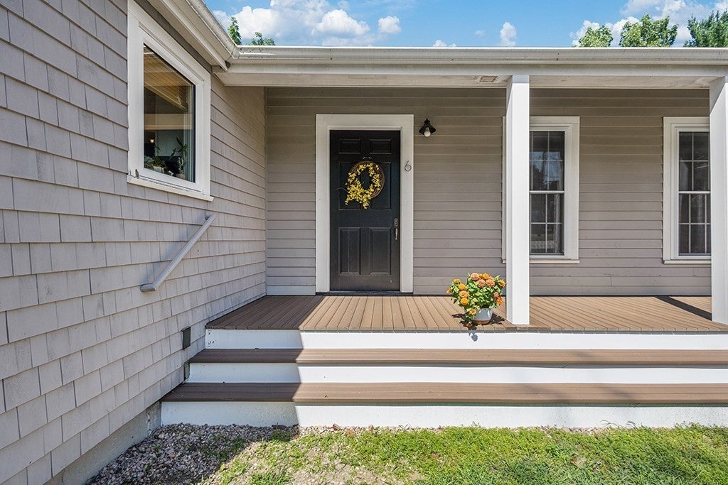 6 Pine St, Medfield, MA Photo #2