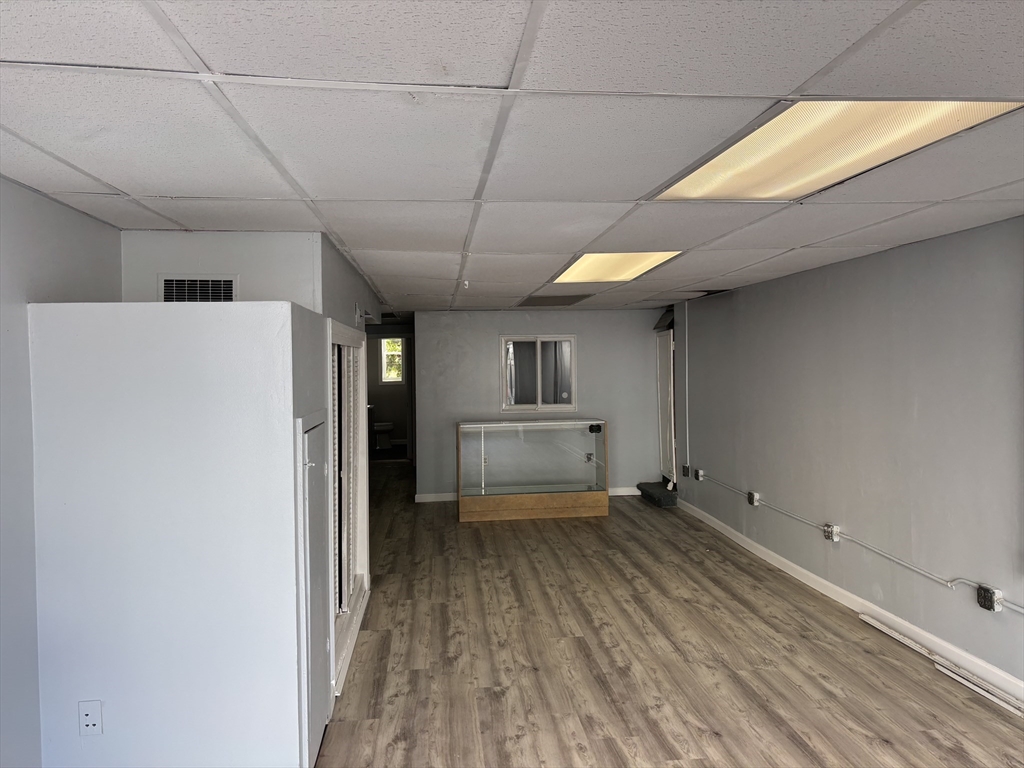 Lowell, Massachusetts 01854, United States, ,1 BathroomBathrooms,Residential,Active,208574