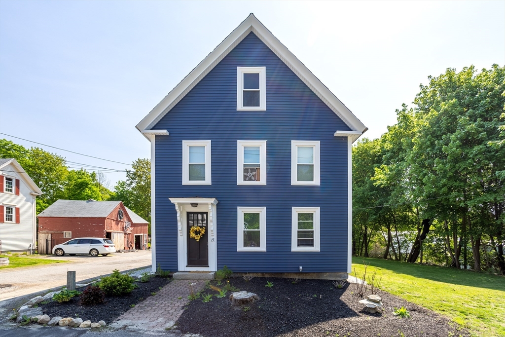 15 Central St