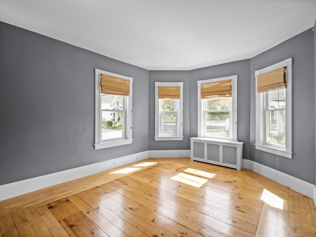 19 Evergreen St