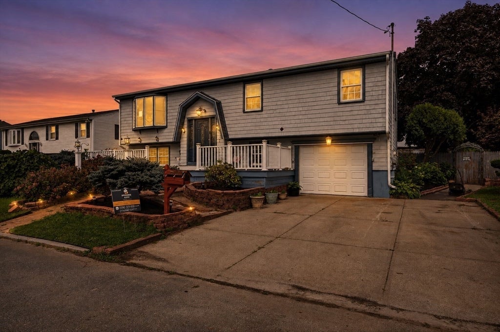 Photo of 202 Oman St, Fall River, MA