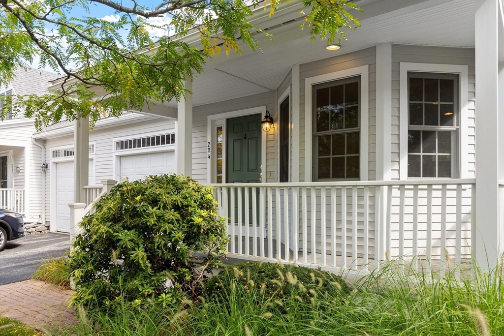 10 Charnstaff Ln 204