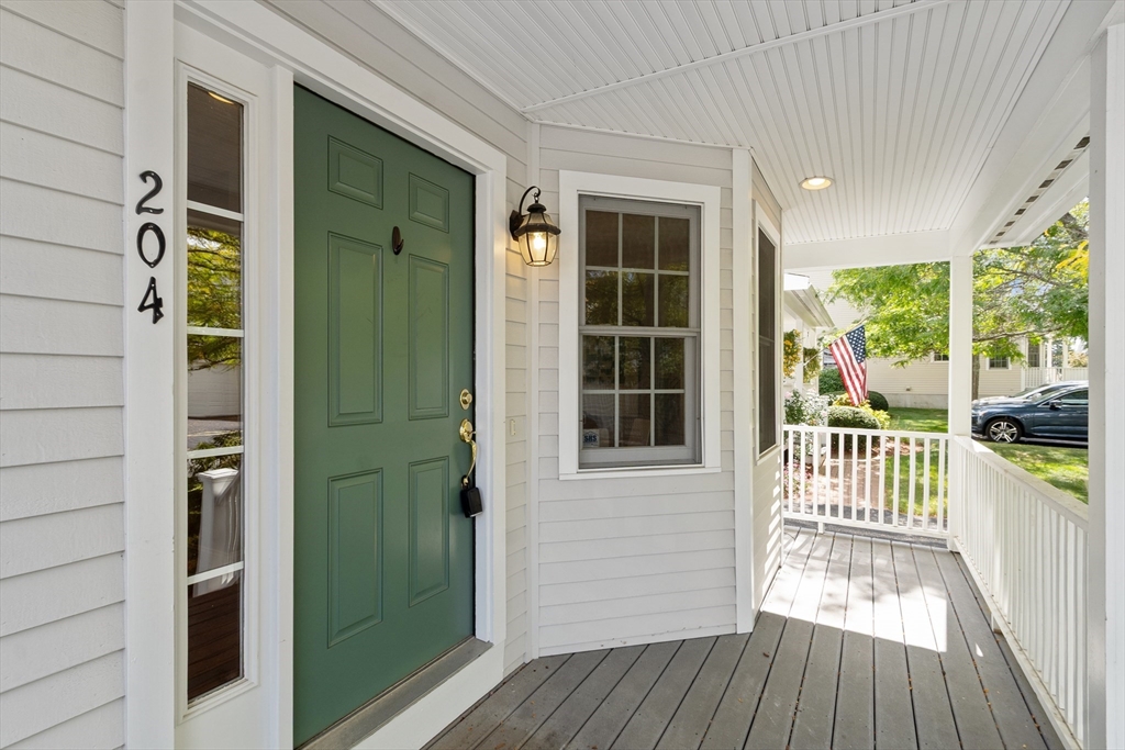 10 Charnstaff Ln 204