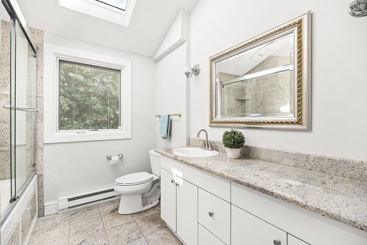 21 Amberwood Dr, Winchester, MA Photo #32