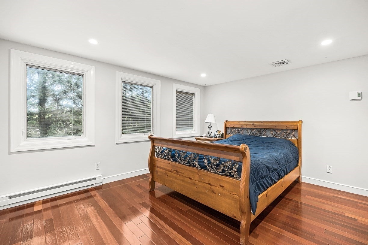 21 Amberwood Dr, Winchester, MA Photo #19