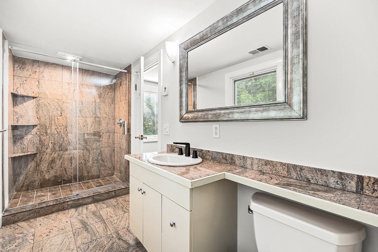 21 Amberwood Dr, Winchester, MA Photo #20