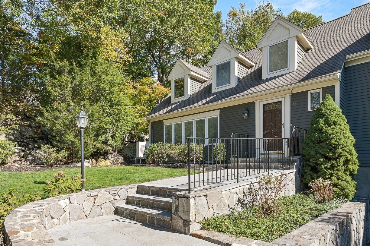 21 Amberwood Dr