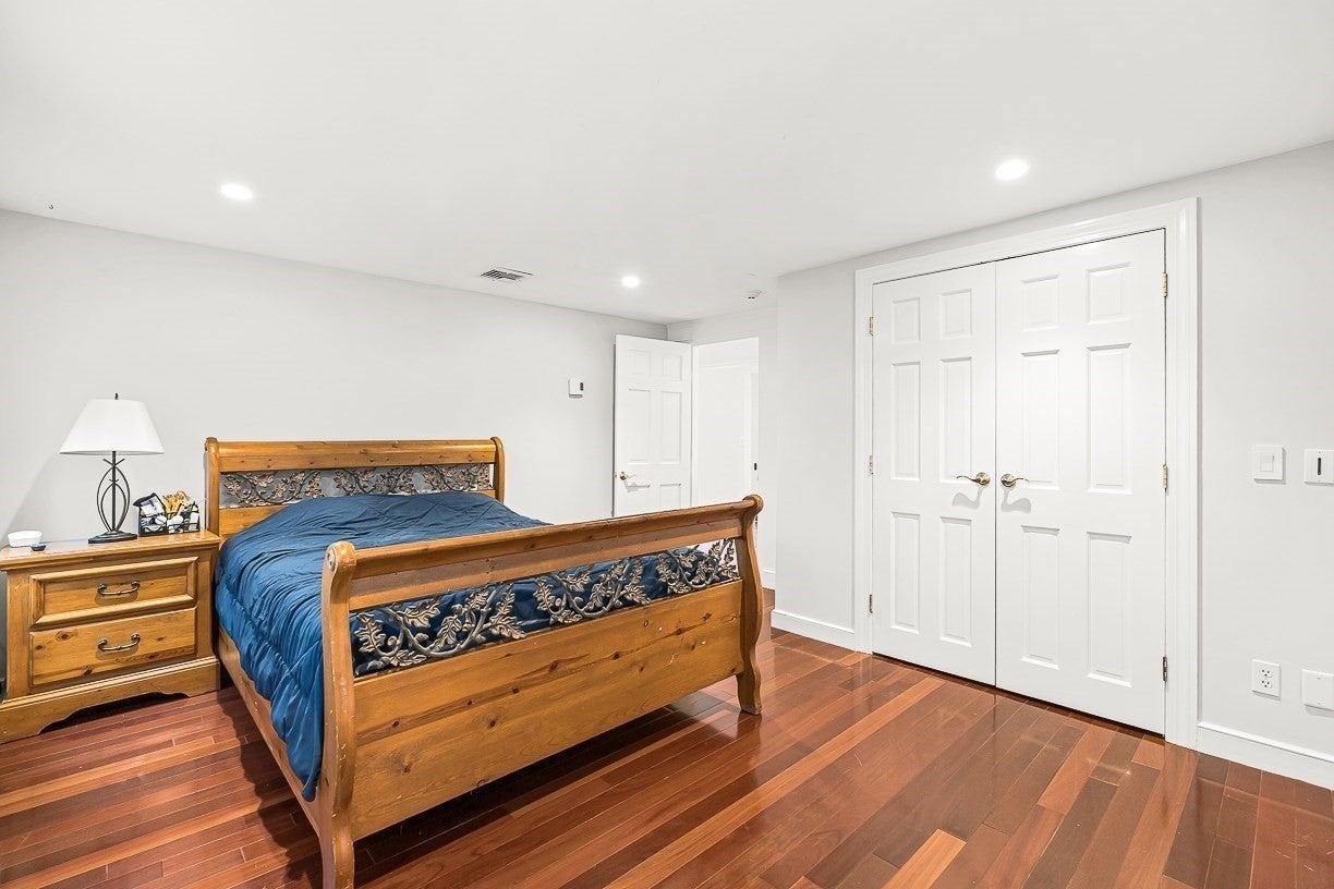 21 Amberwood Dr, Winchester, MA Photo #18