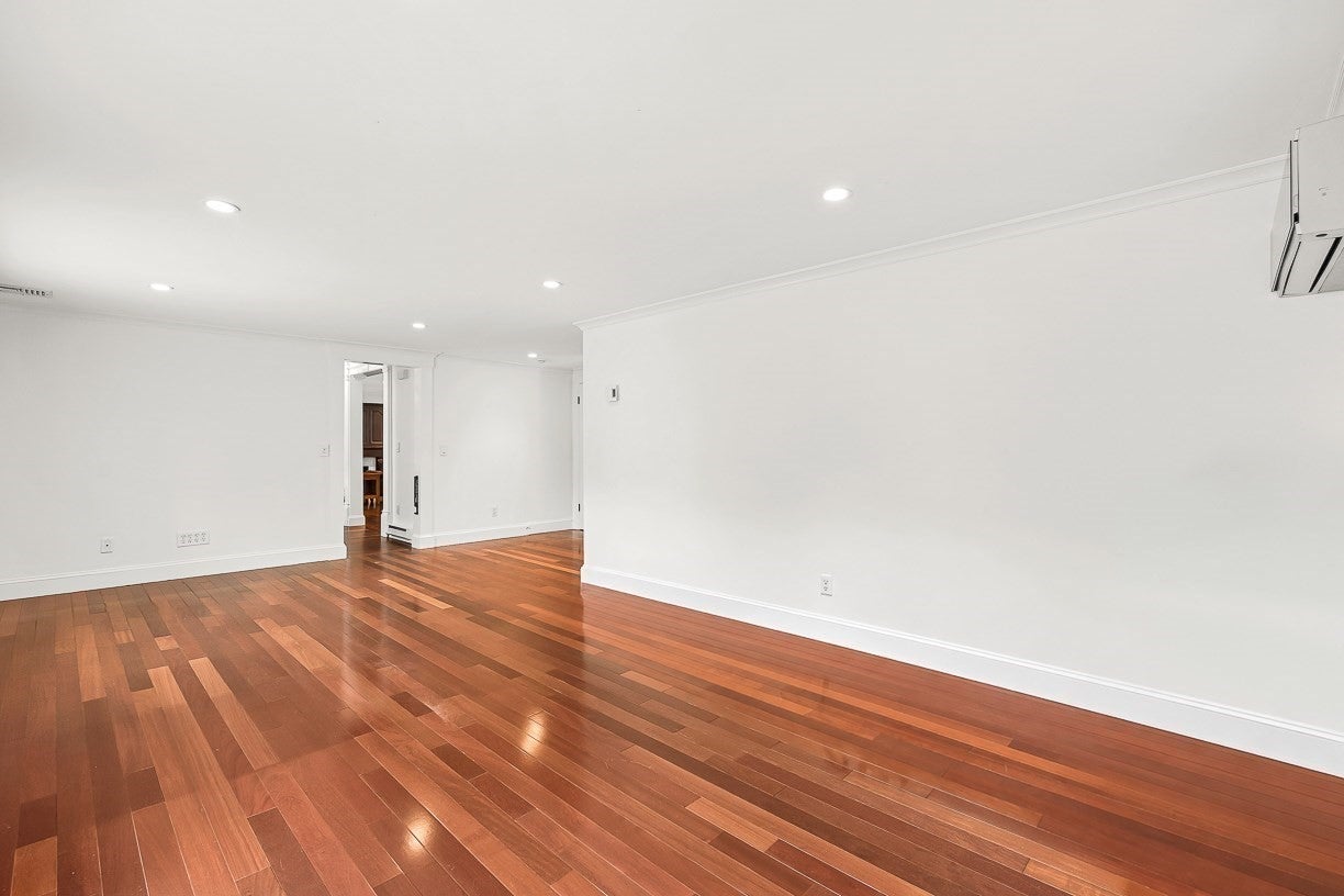 21 Amberwood Dr, Winchester, MA Photo #14