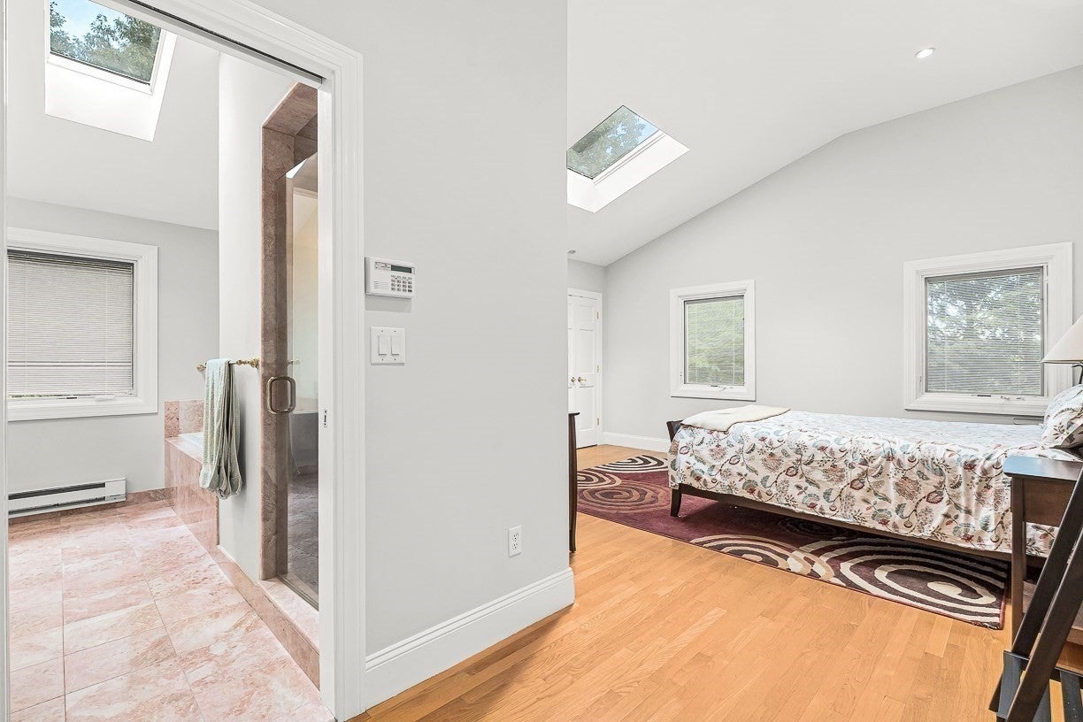 21 Amberwood Dr, Winchester, MA Photo #25