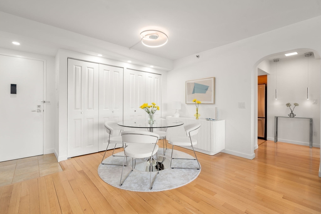 1731 Beacon St 508