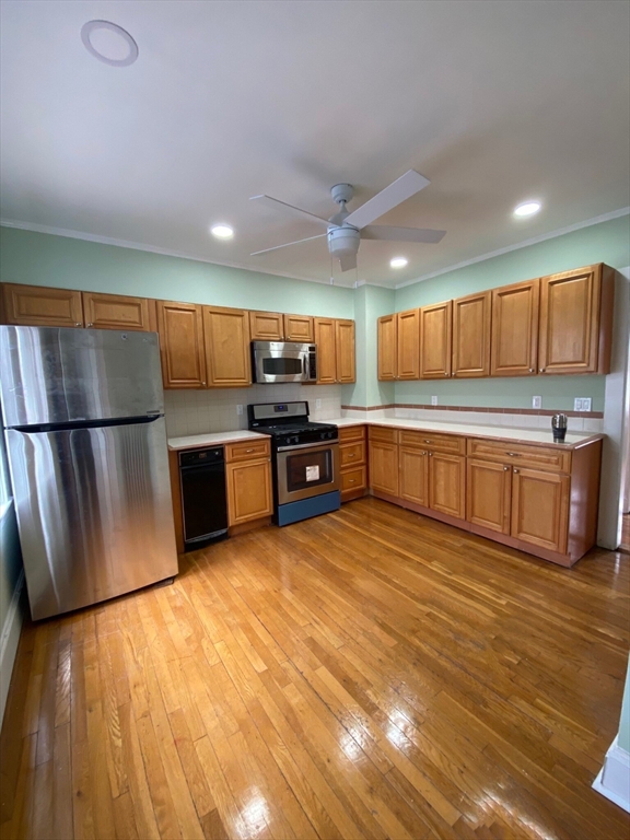 4442 Washington Street 3