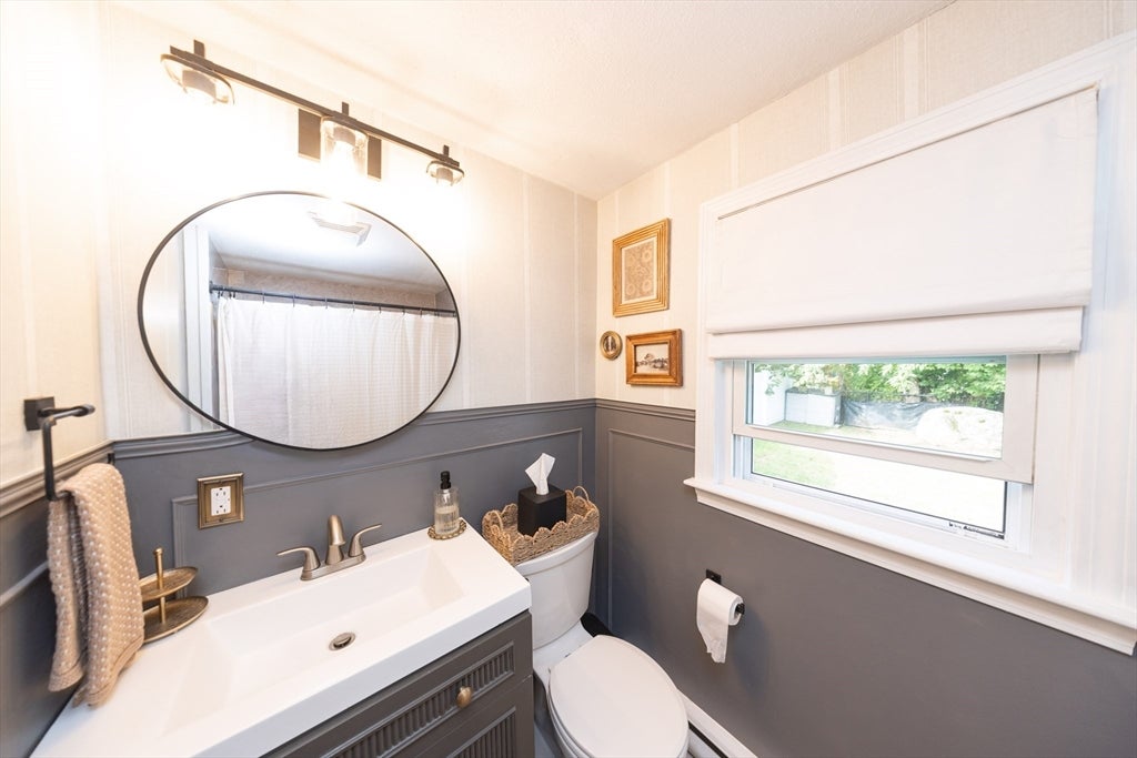 29 Warren Ave, Leicester, MA, 29 Warren Ave, Leicester, MA Photo #10