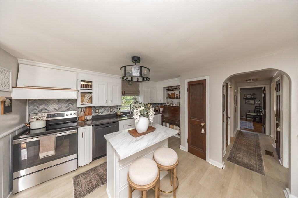 29 Warren Ave, Leicester, MA, 29 Warren Ave, Leicester, MA Photo #3
