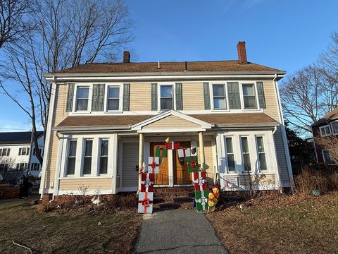 Photo of 97 Friend St #B, Amesbury, MA 01913 (MLS # 73463757)