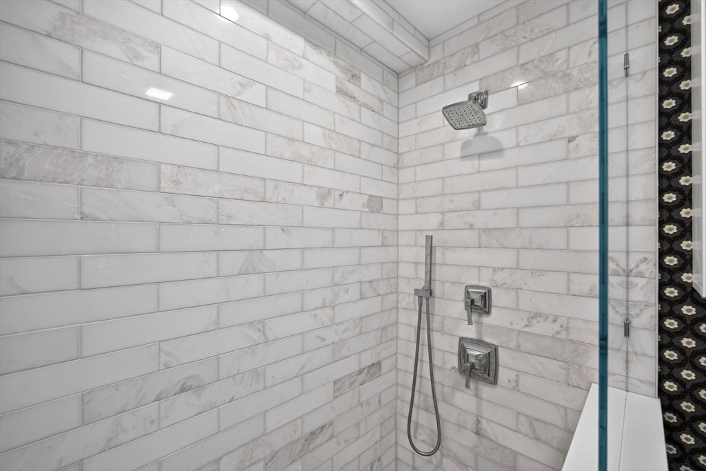 446 Commercial Street #2, Provincetown, MA Photo #21