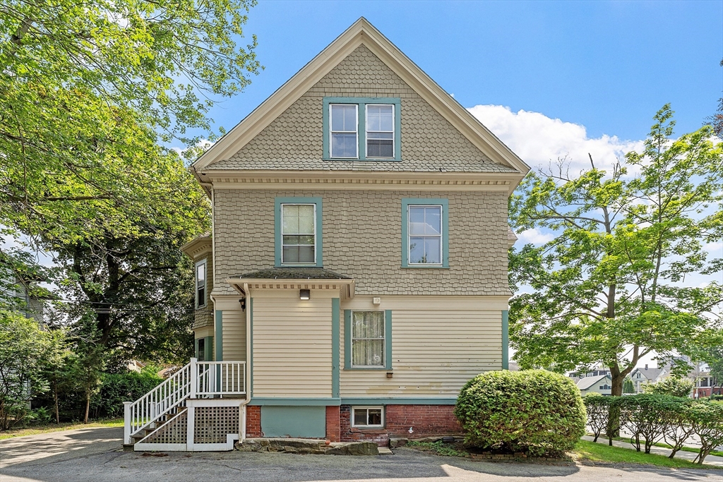 52 Cedar St