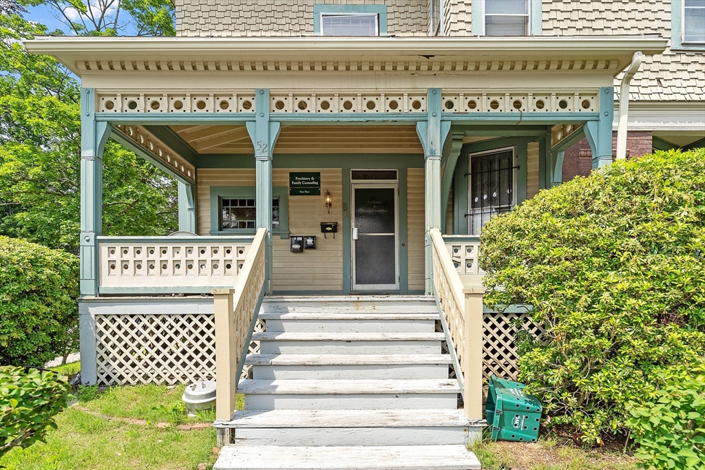 52 Cedar St