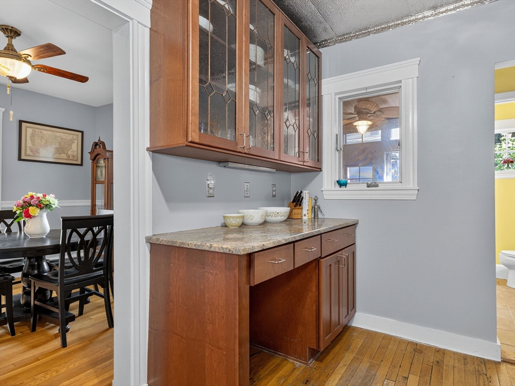 98 Bourne St