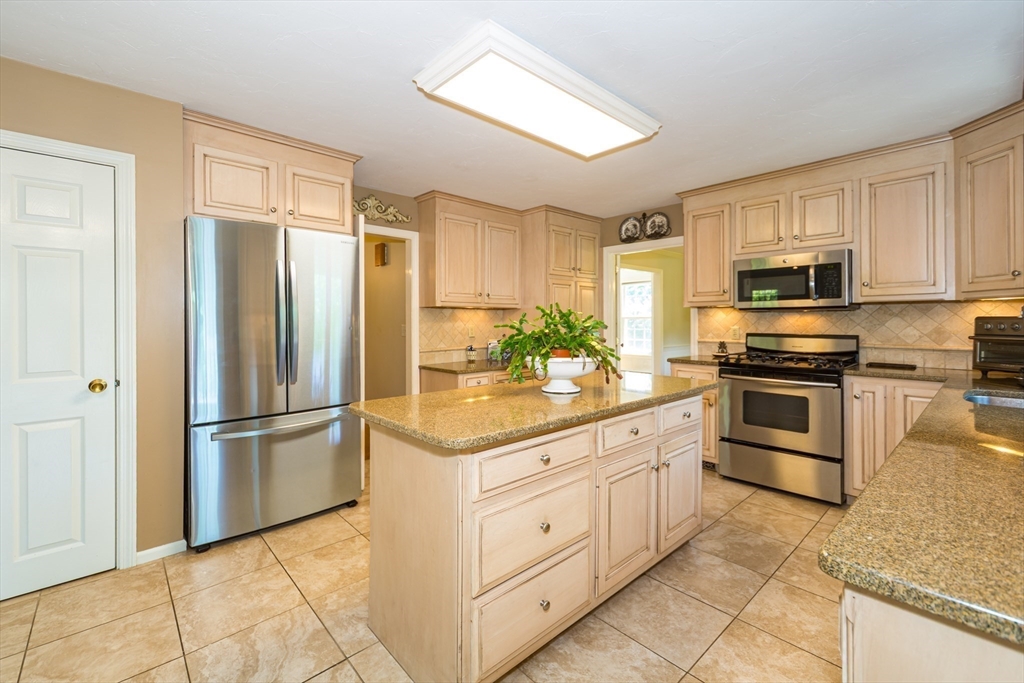 157 Rolling Meadow Dr