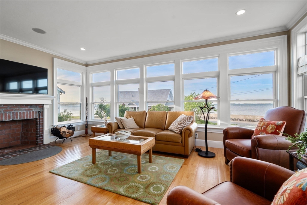 7 Swan Road