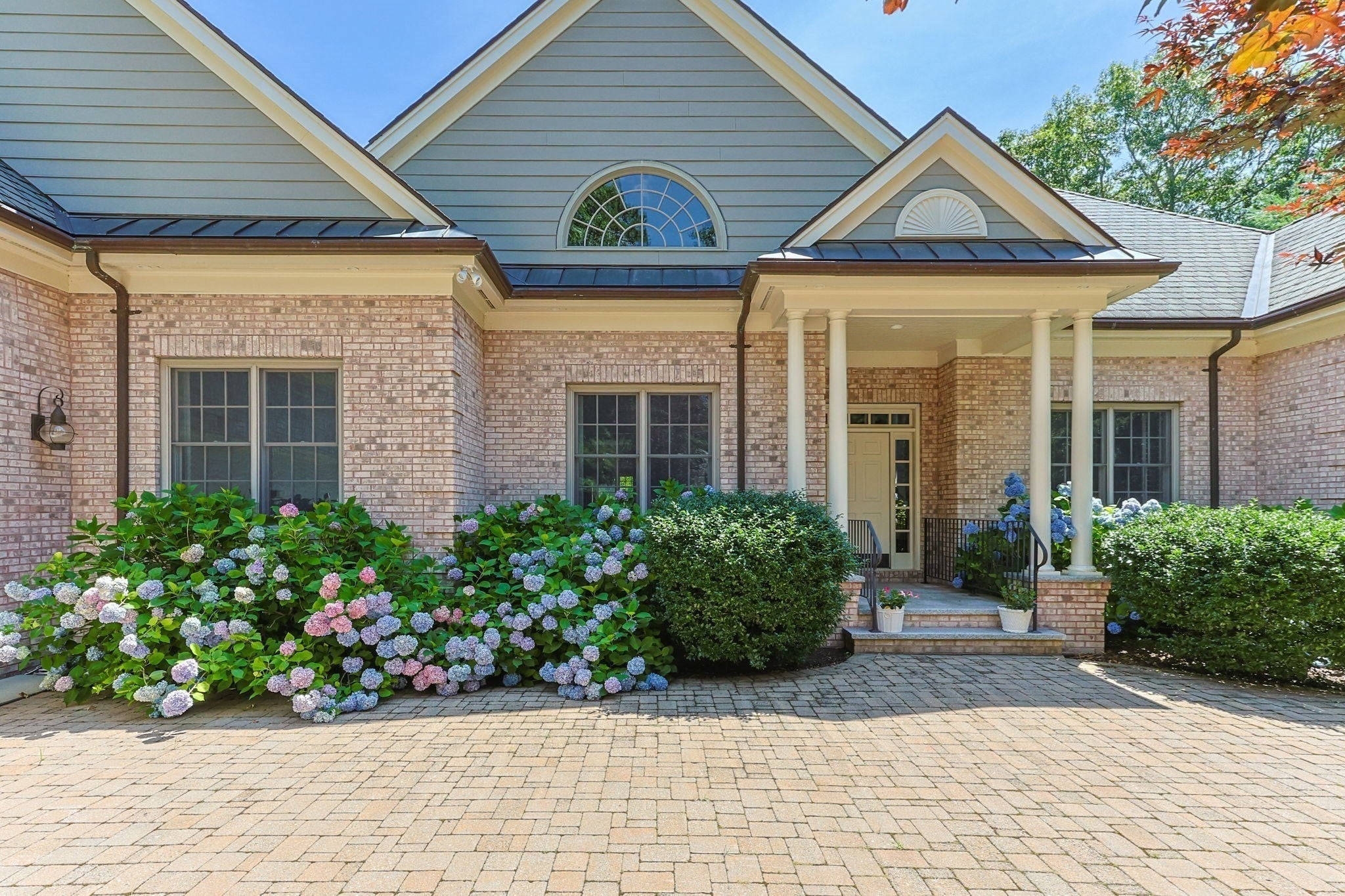 93 Oyster Way