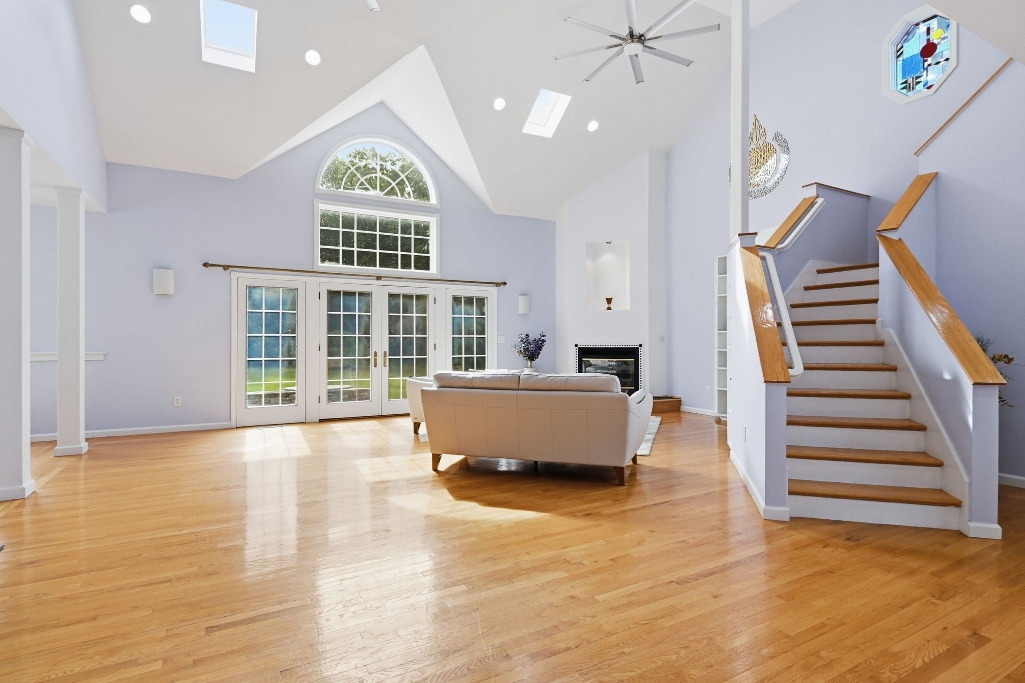 20 Raymond Cir
