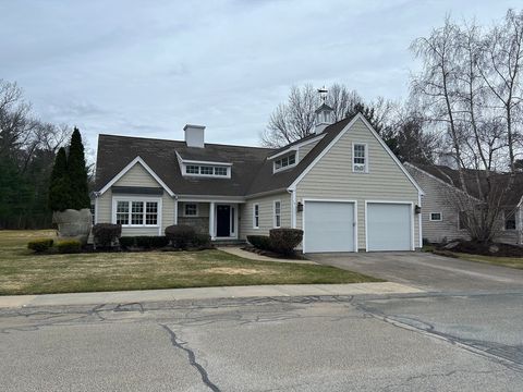 14 Sandtrap Circle Weymouth MA 02190