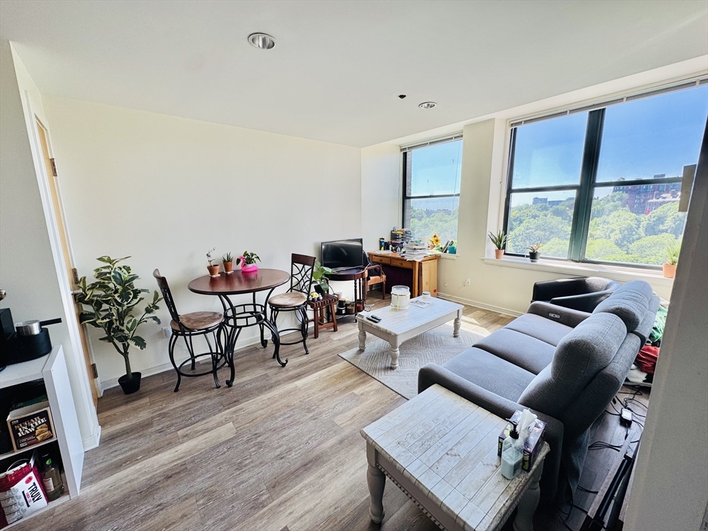 131 Tremont Street 6B