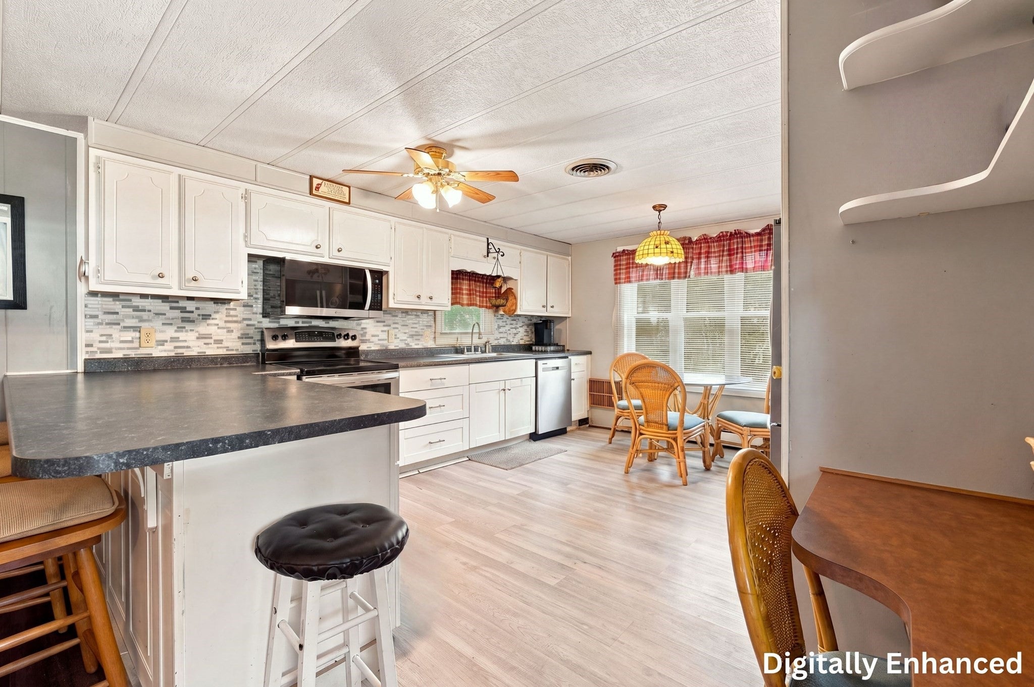 60 Longboat Dr
