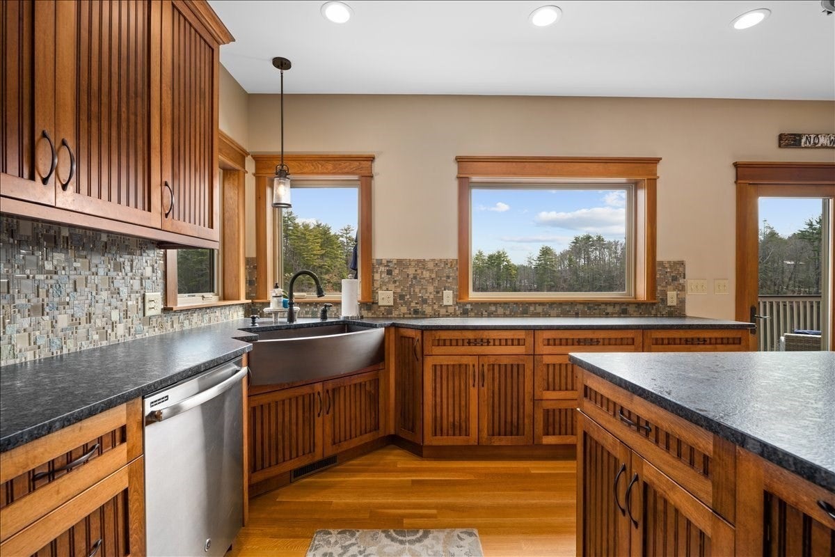 105 Sandy Beach Rd, Holland, MA, 105 Sandy Beach Rd, Holland, MA Photo #3