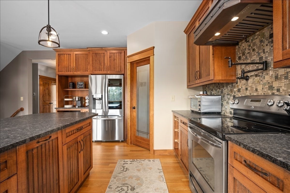 105 Sandy Beach Rd, Holland, MA, 105 Sandy Beach Rd, Holland, MA Photo #4