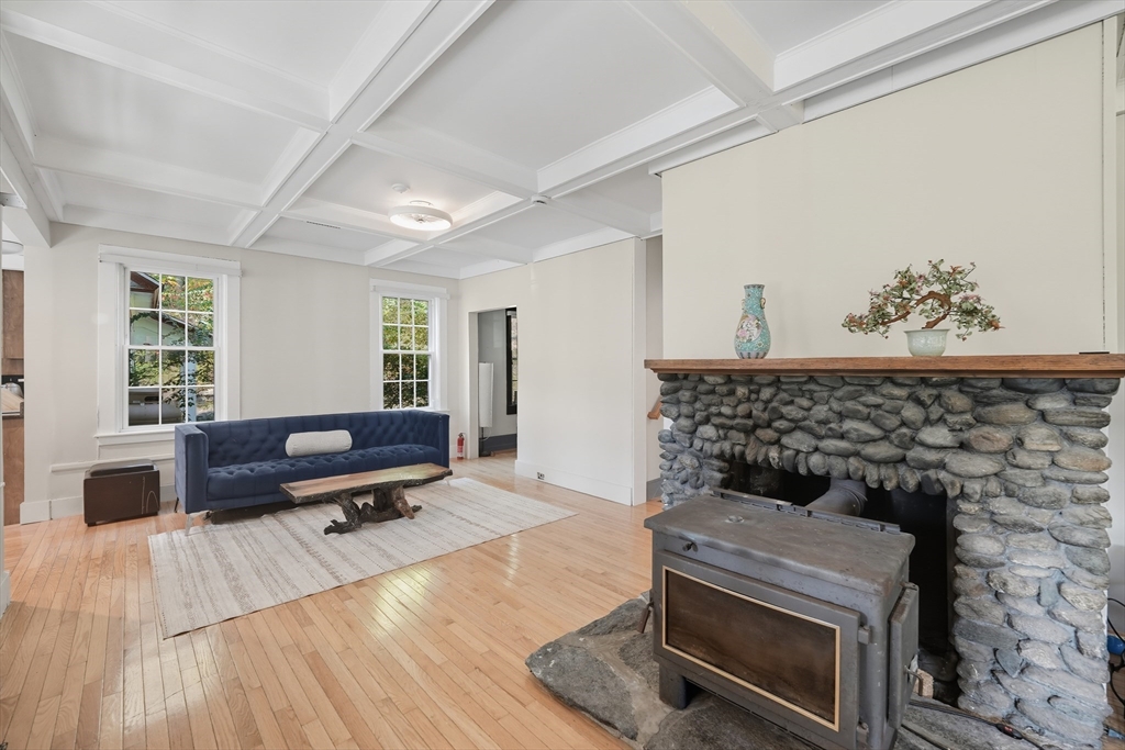 500 E River Rd