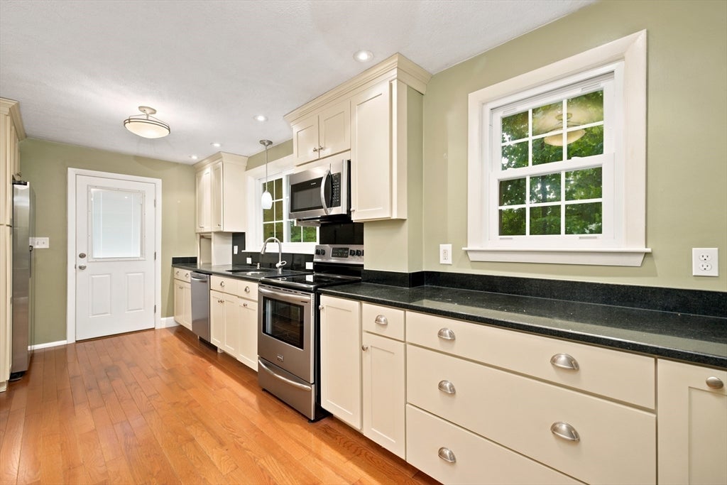 134 Federal St #134, Weymouth, MA, 134 Federal St #134, Weymouth, MA Photo #3