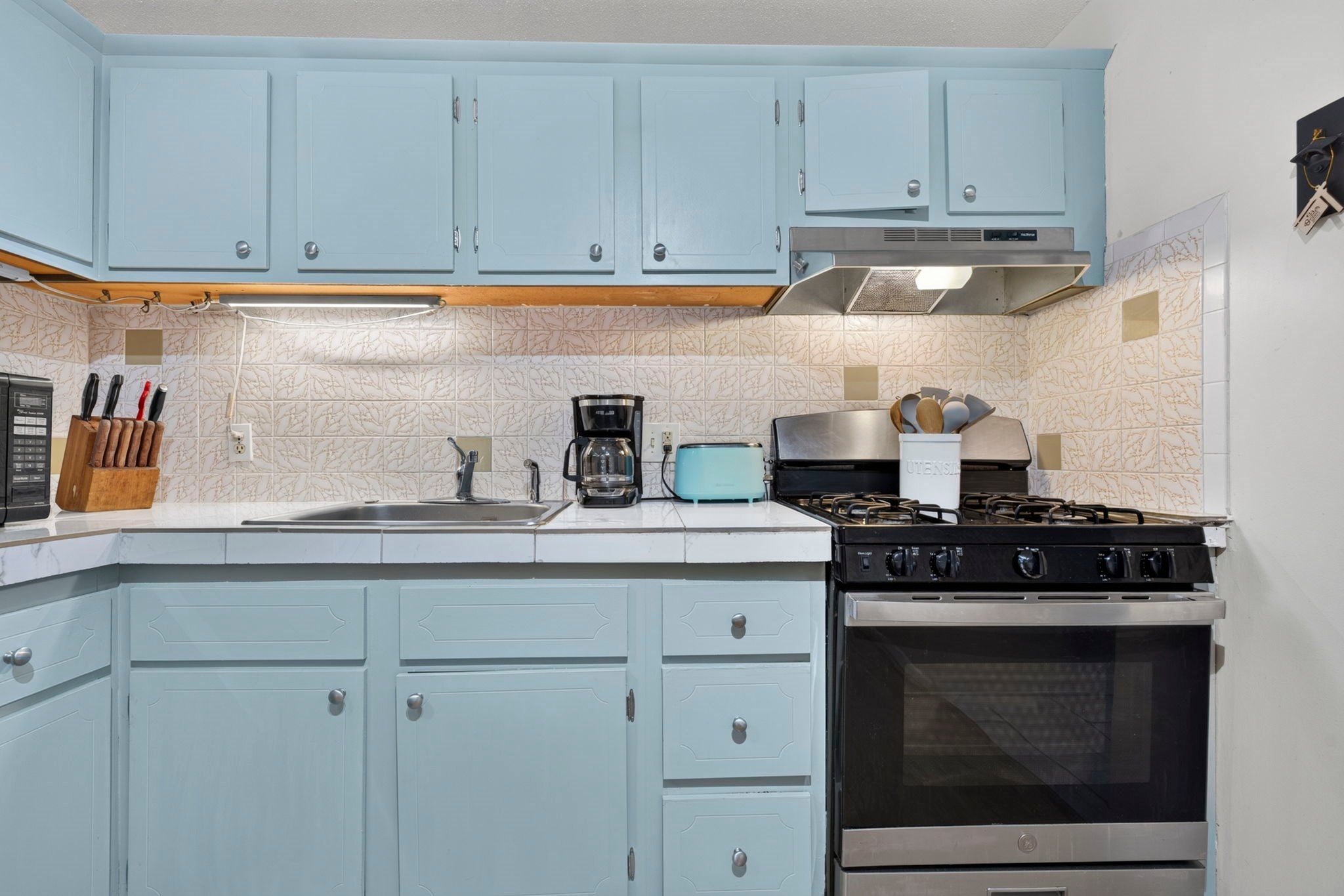 262 E Haverhill St #23, Lawrence, MA, 262 E Haverhill St #23, Lawrence, MA Photo #17